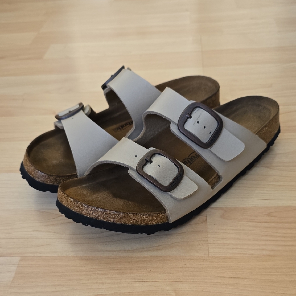Aerothotic Arete Dual Strap Slide Sandals in Beige Size 40